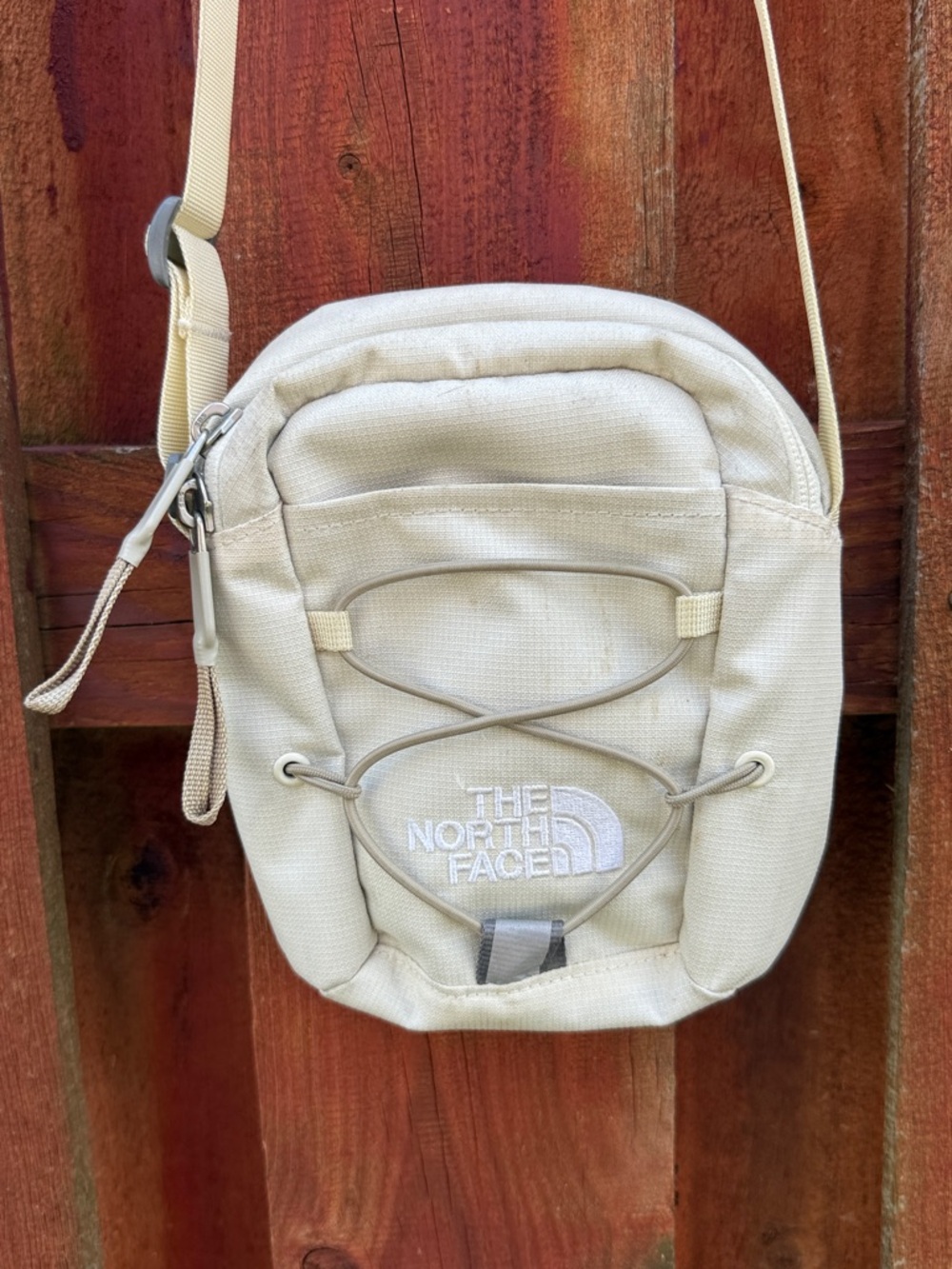 The North Face Off White Jester Mini Messenger Crossbody Shoulder Bag - Picture 2 of 6